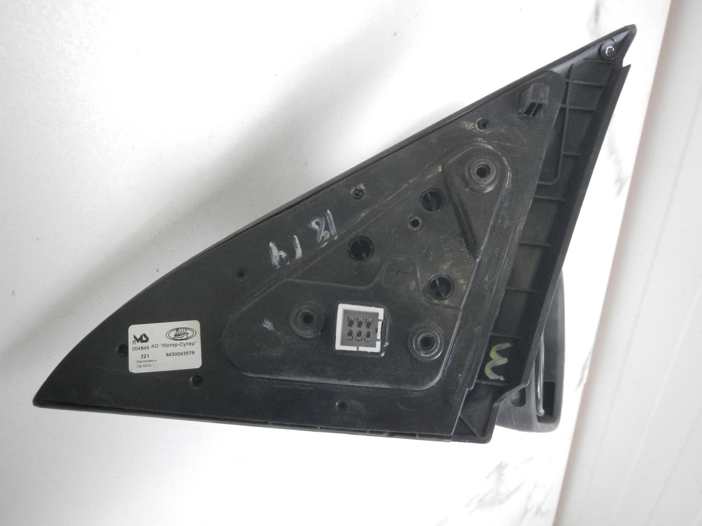 Зеркало правое электрическое