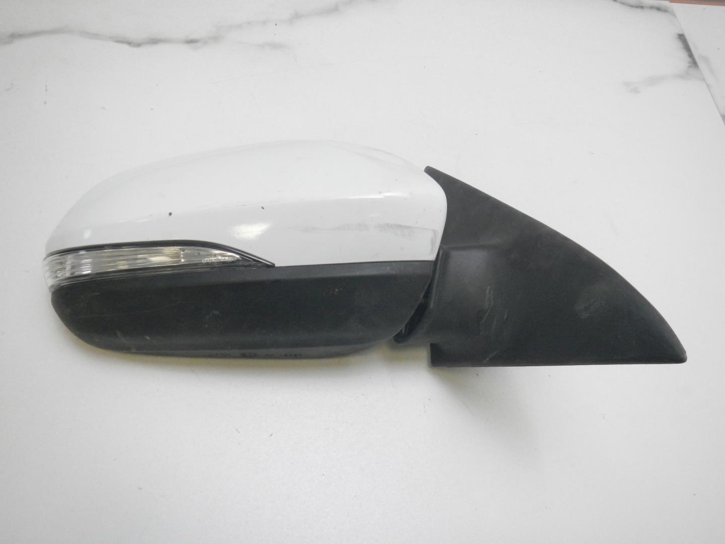 Зеркало правое электрическое