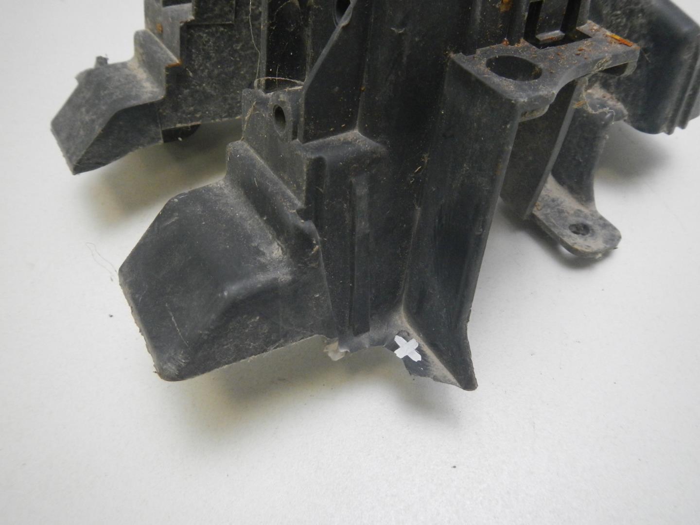 Кронштейн заднего бампера левый