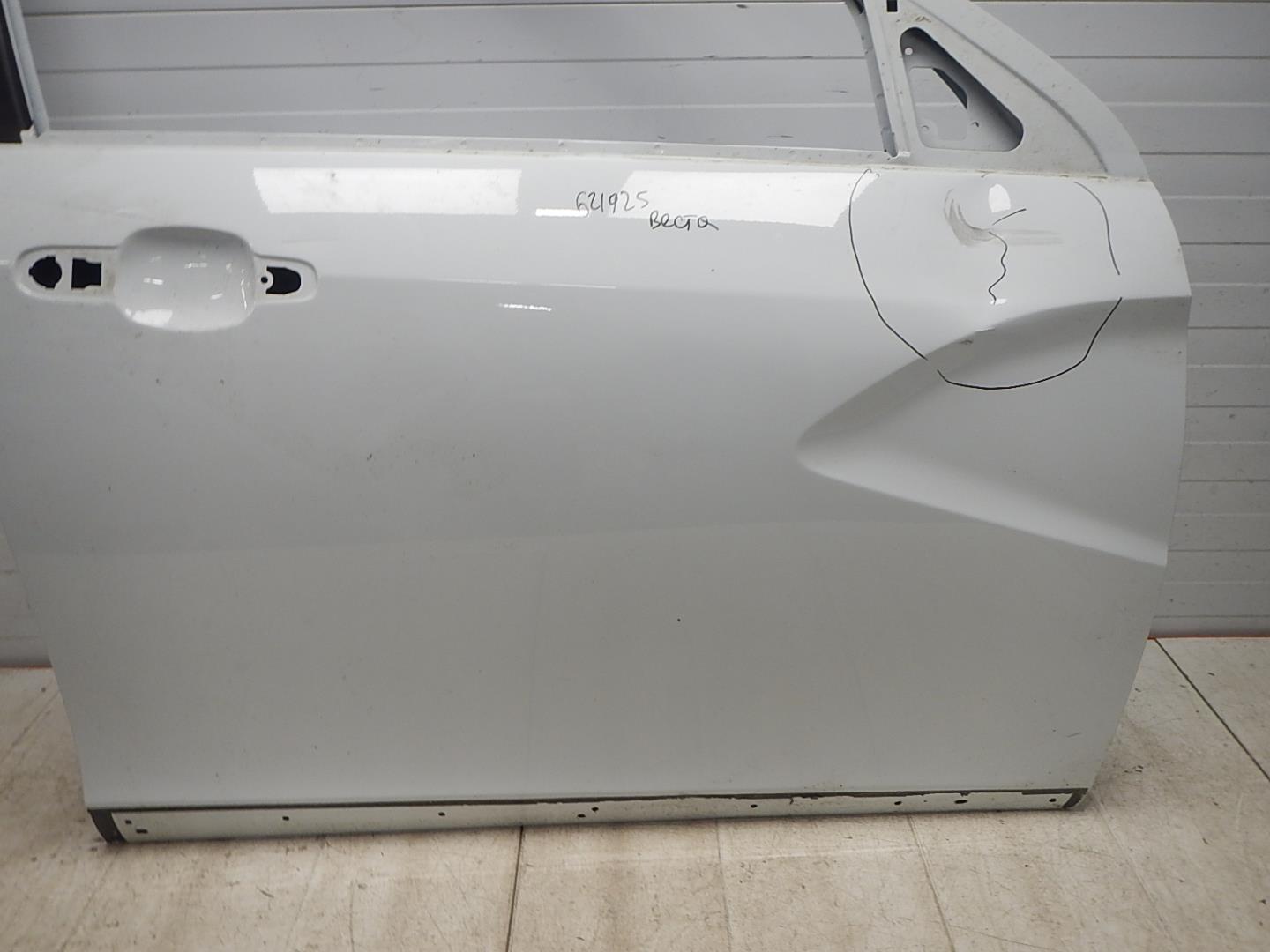 Дверь передняя правая