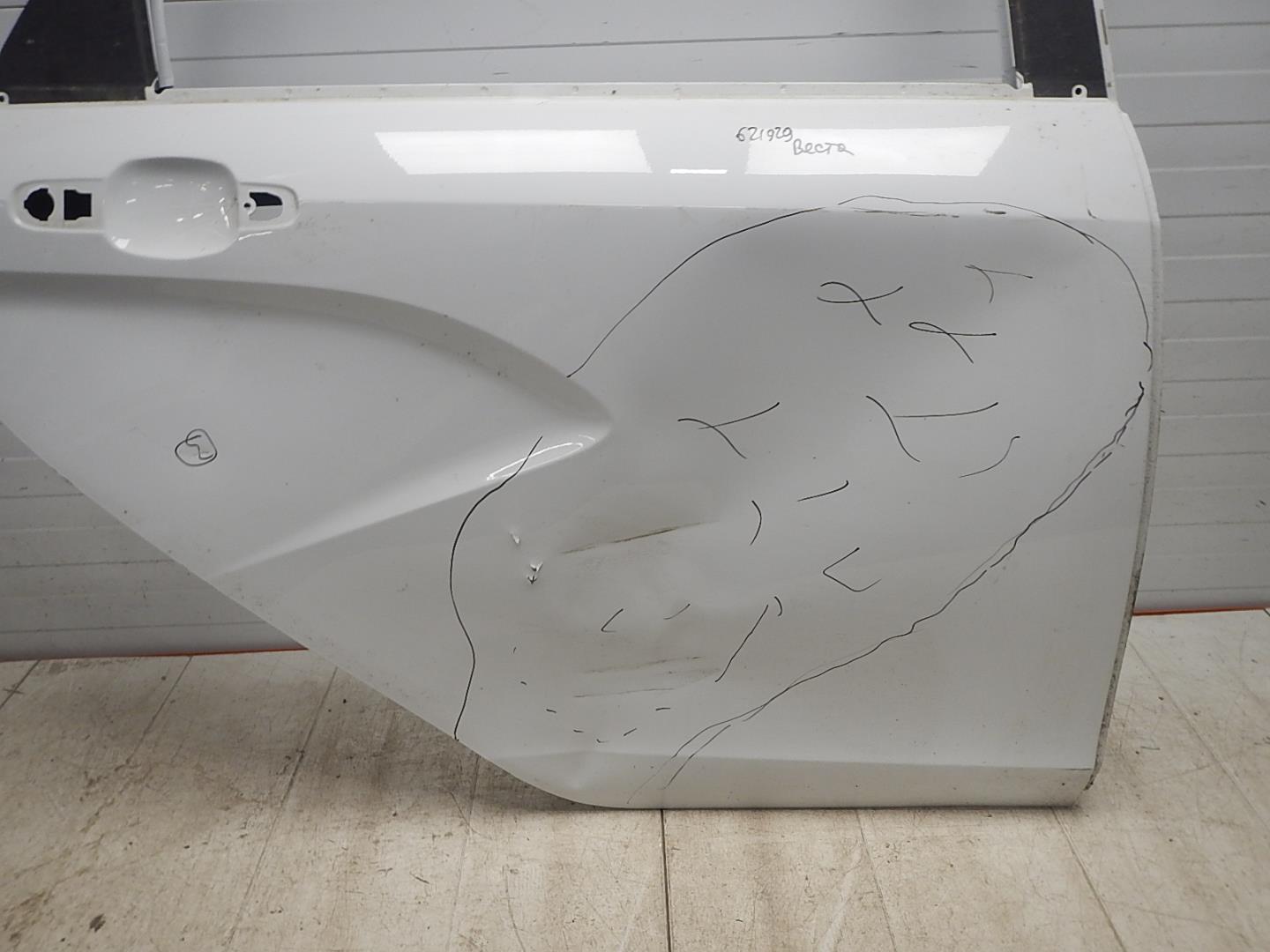 Дверь задняя правая