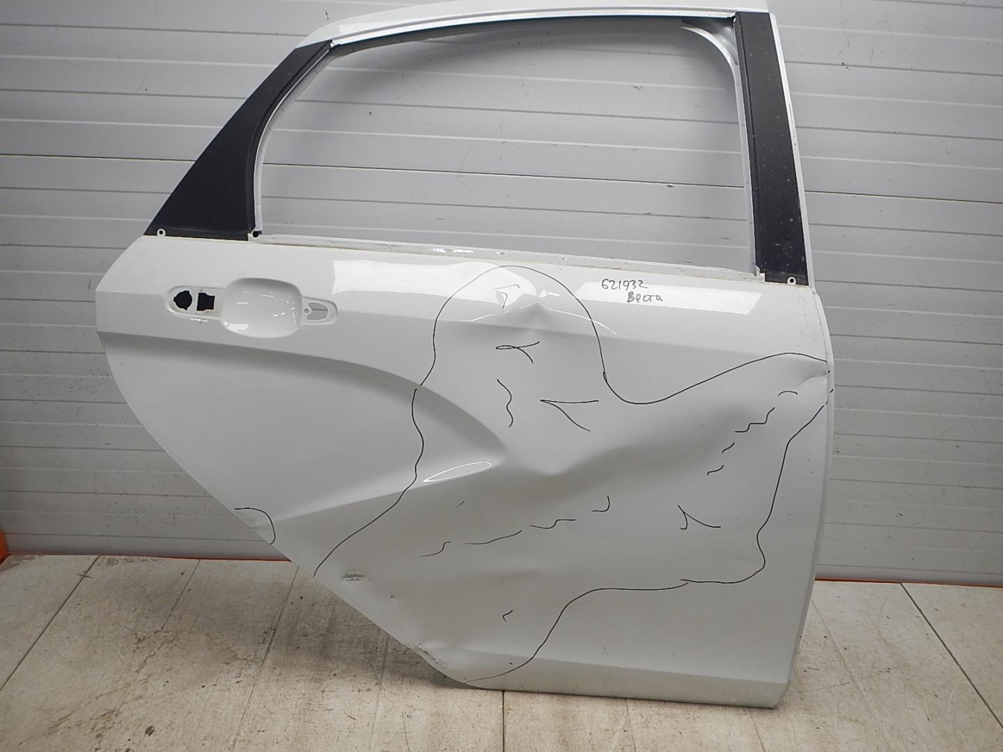 Дверь задняя правая