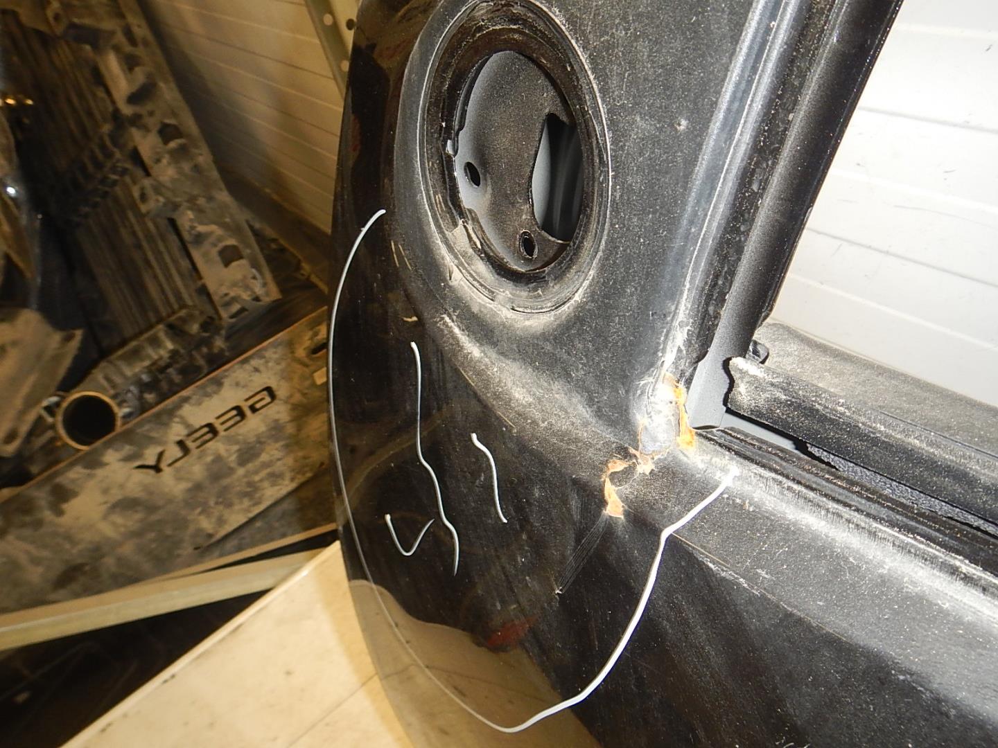 Дверь передняя левая