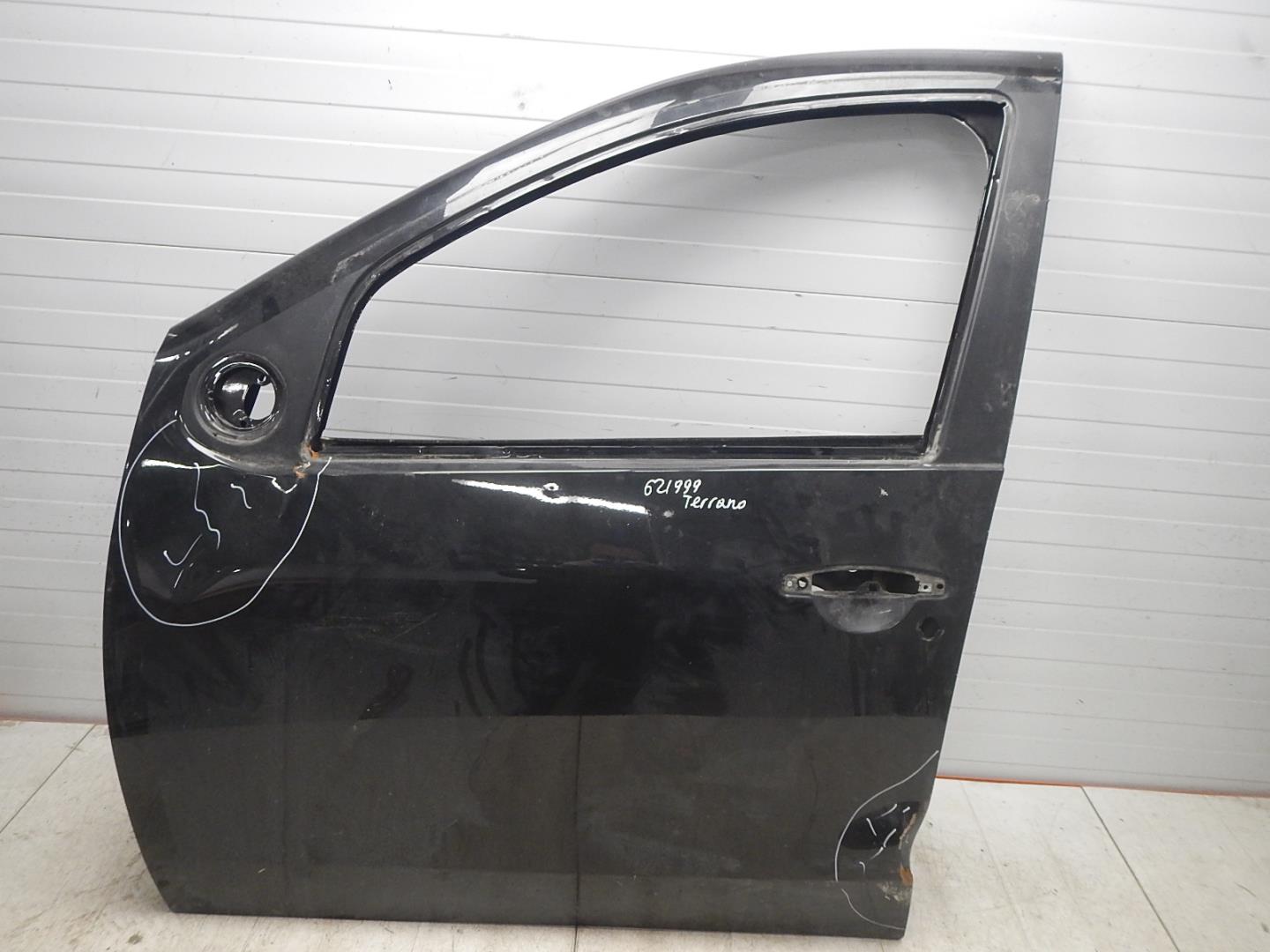 Дверь передняя левая
