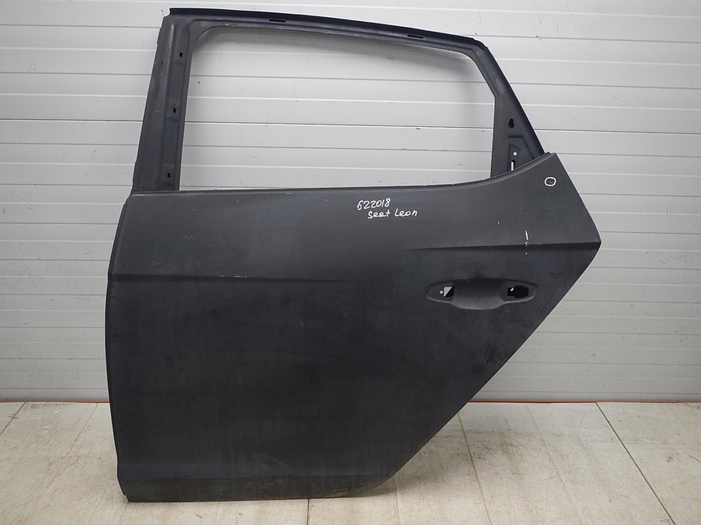 Дверь задняя левая