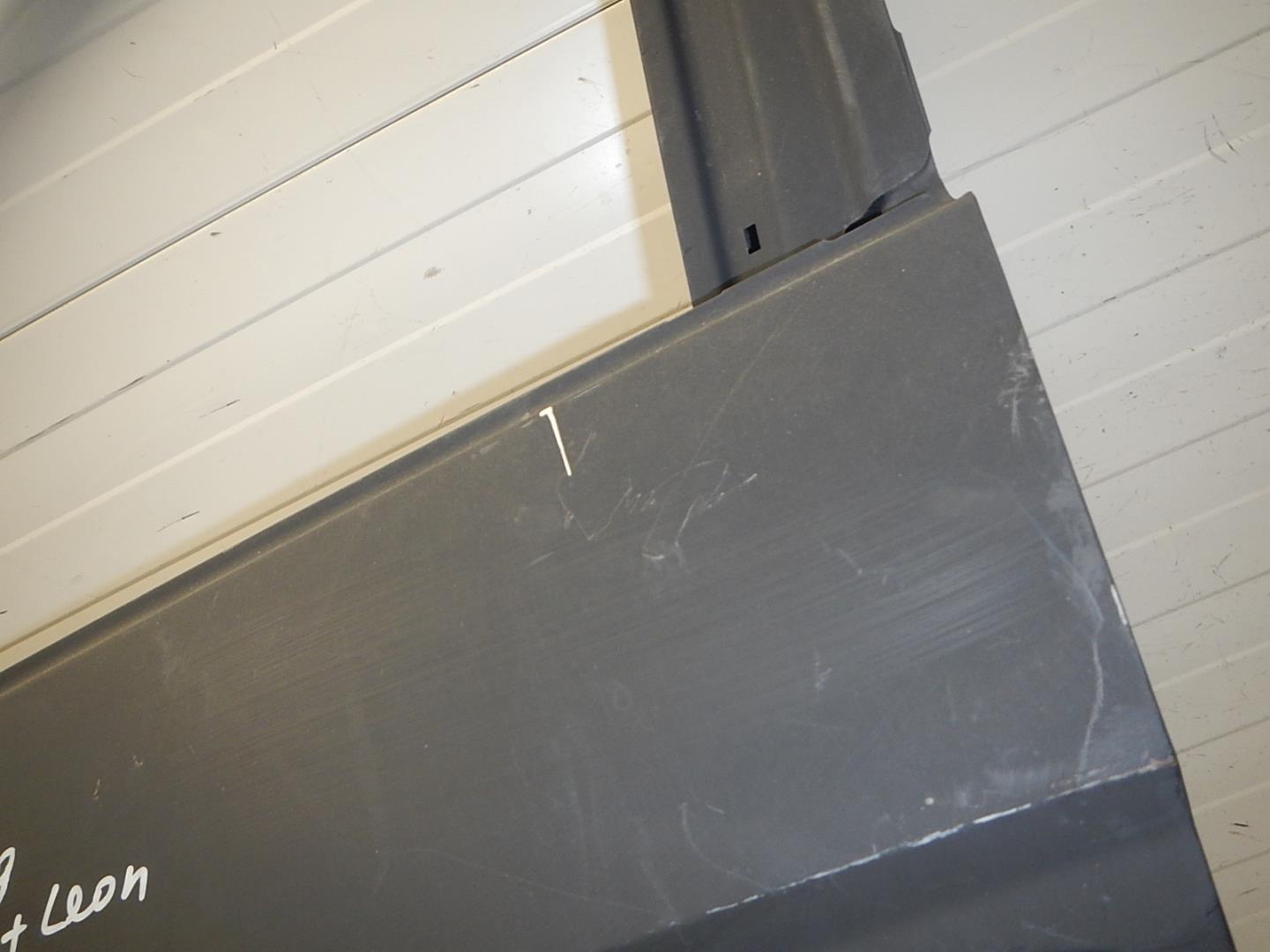 Дверь передняя левая