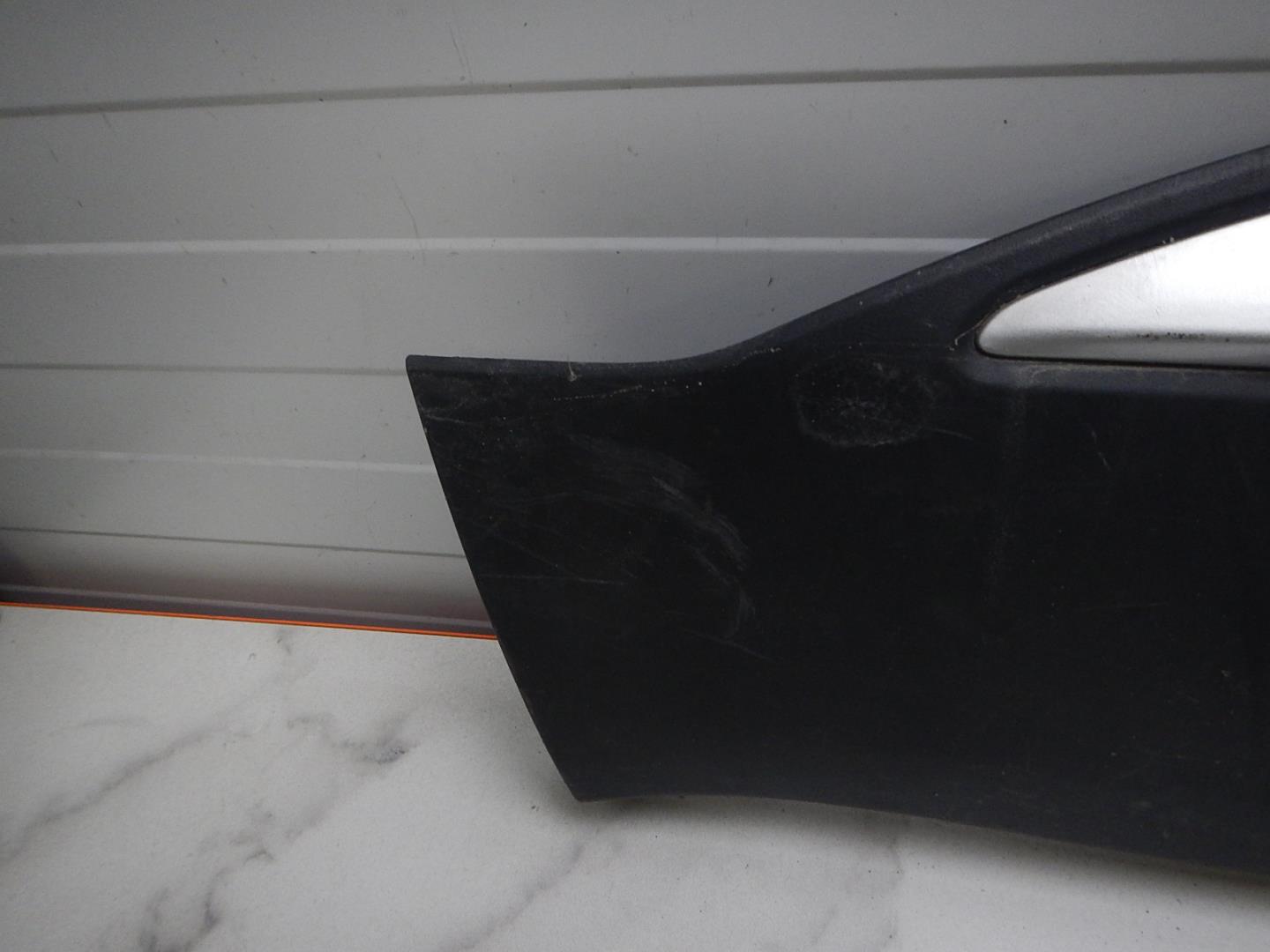 Молдинг передней левой двери