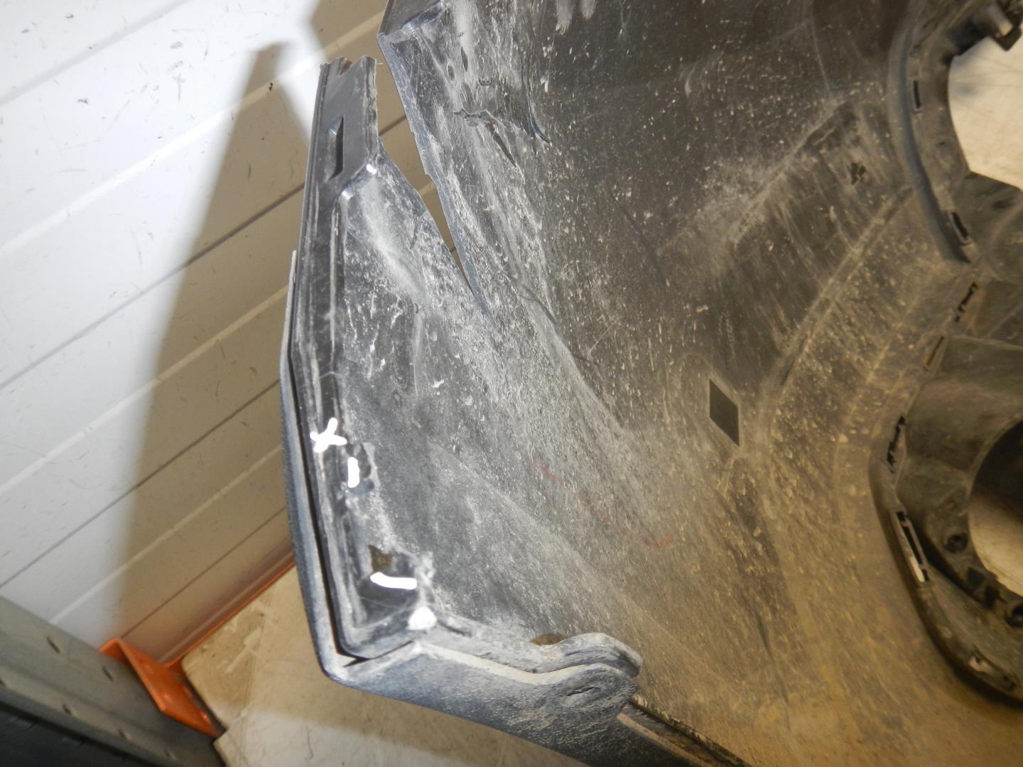 Бампер передний