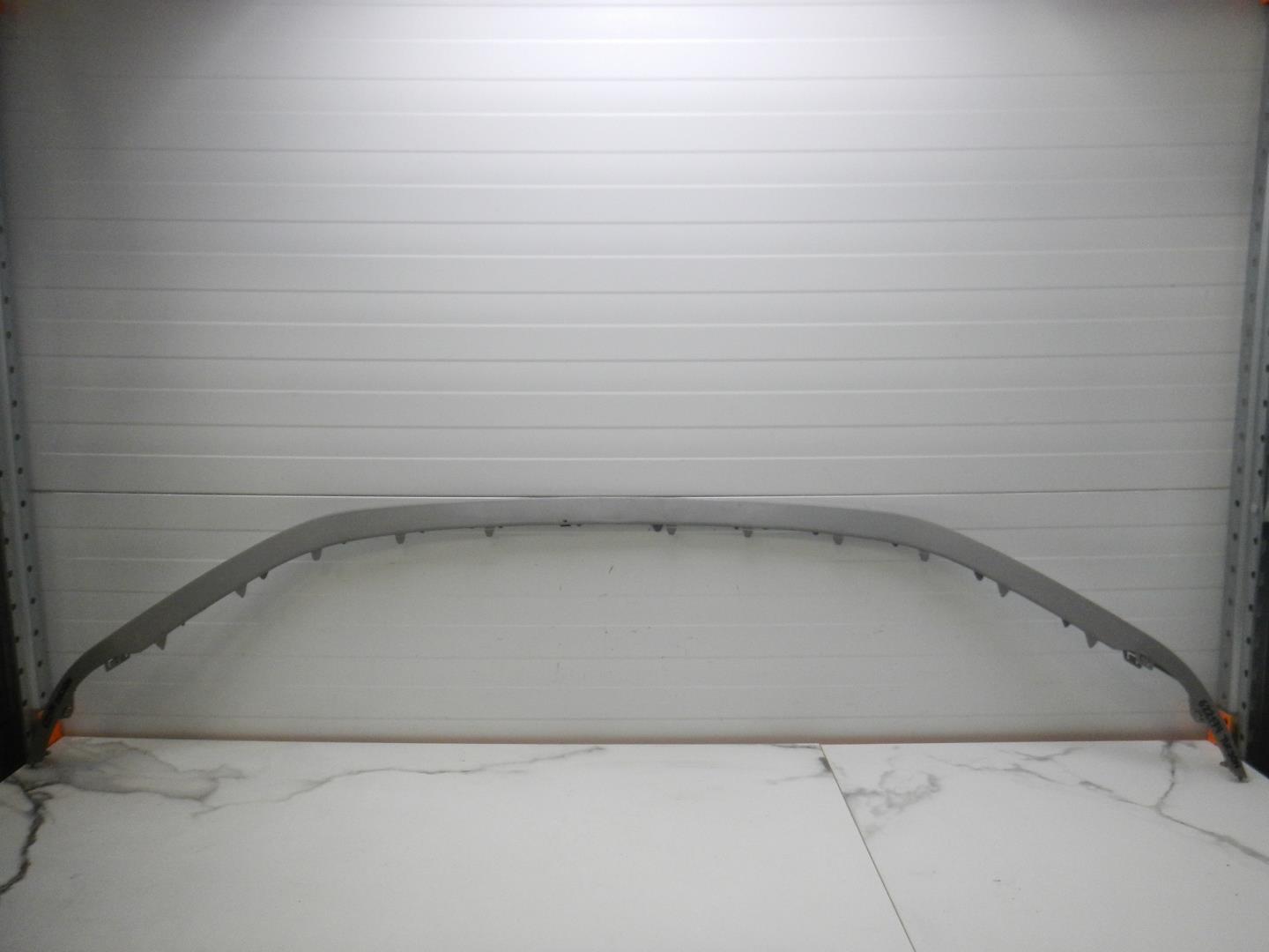 Накладка переднего бампера