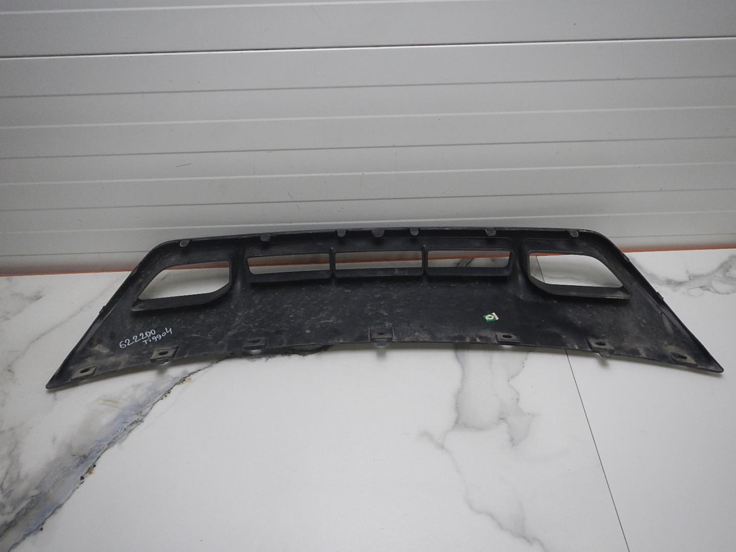 Накладка переднего бампера