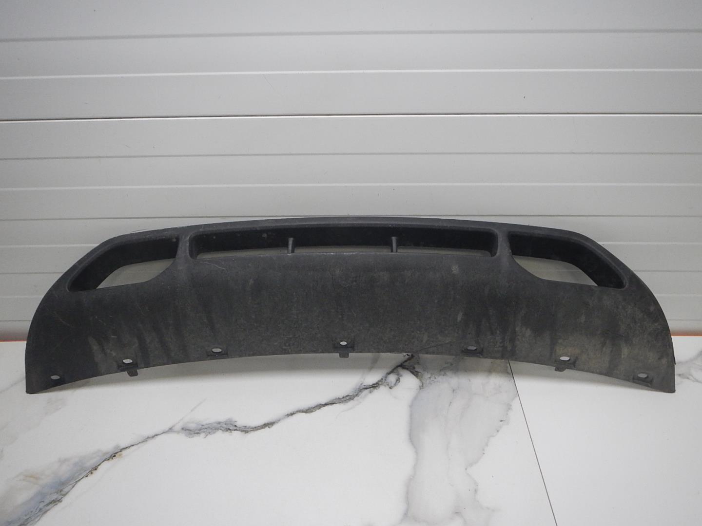 Накладка переднего бампера