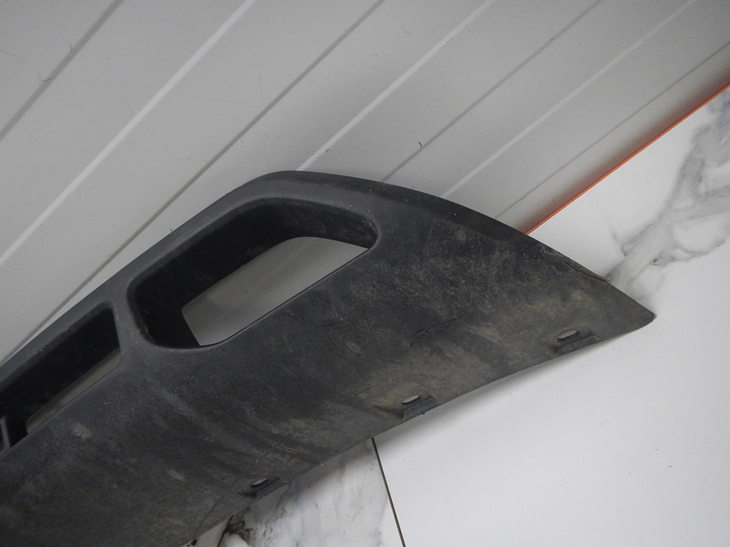 Накладка переднего бампера