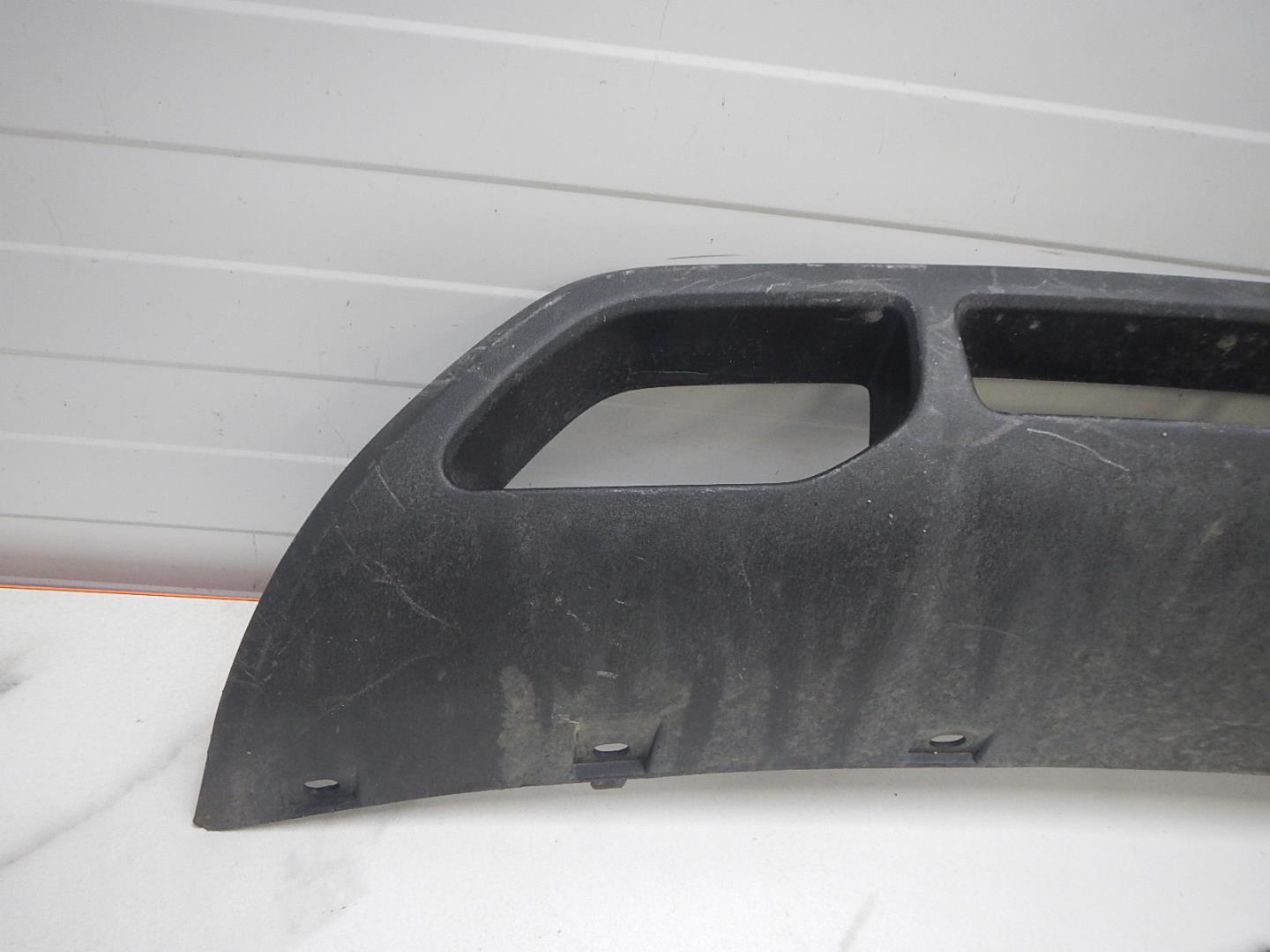 Накладка переднего бампера