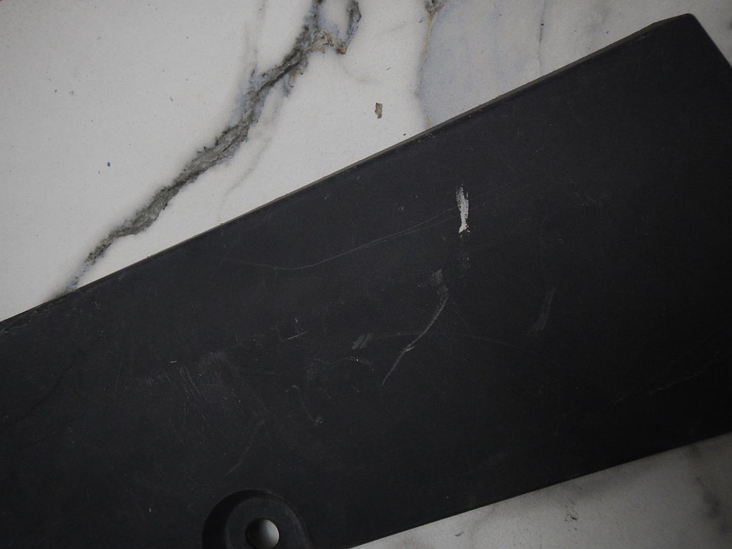 Кожух замка капота