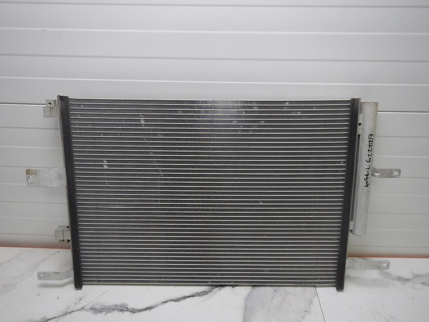 Радиатор кондиционера / конденсер