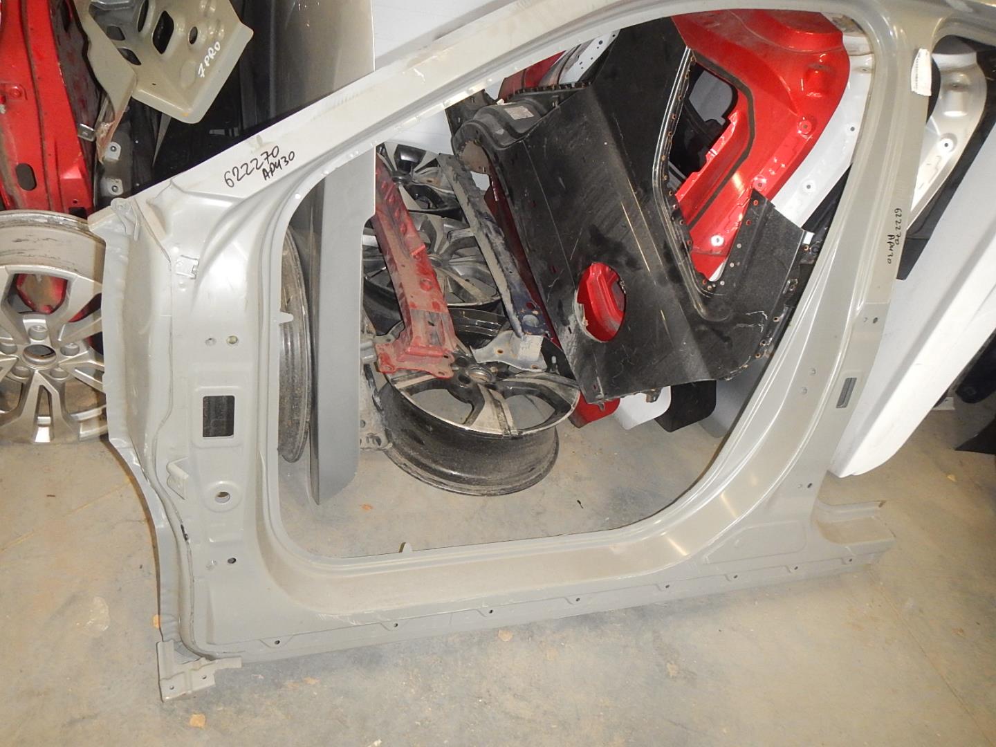 Кузовной элемент