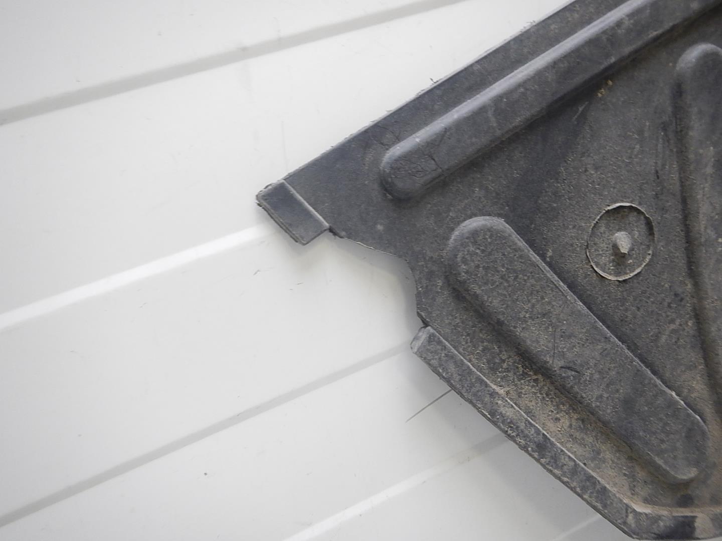 Локер передний левый