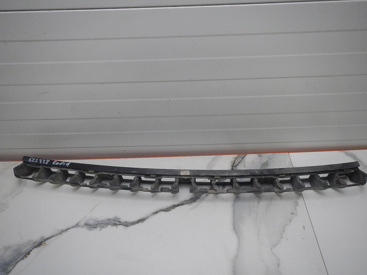 Кронштейн заднего бампера