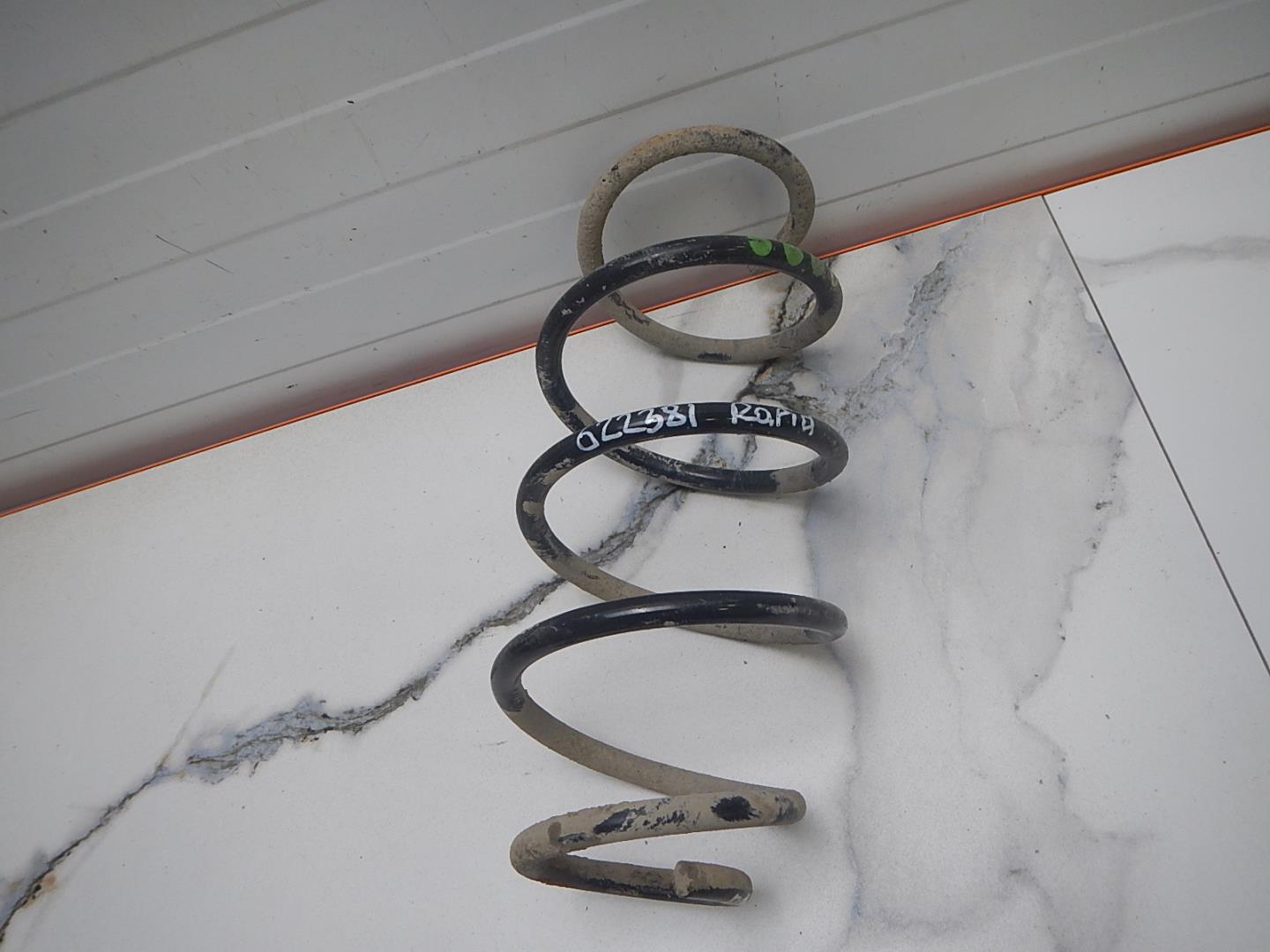 Пружина передняя