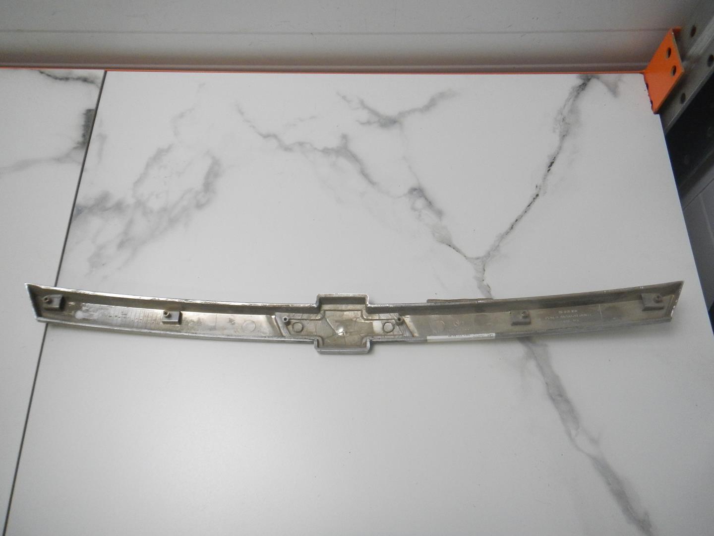 Накладка на решетку радиатора