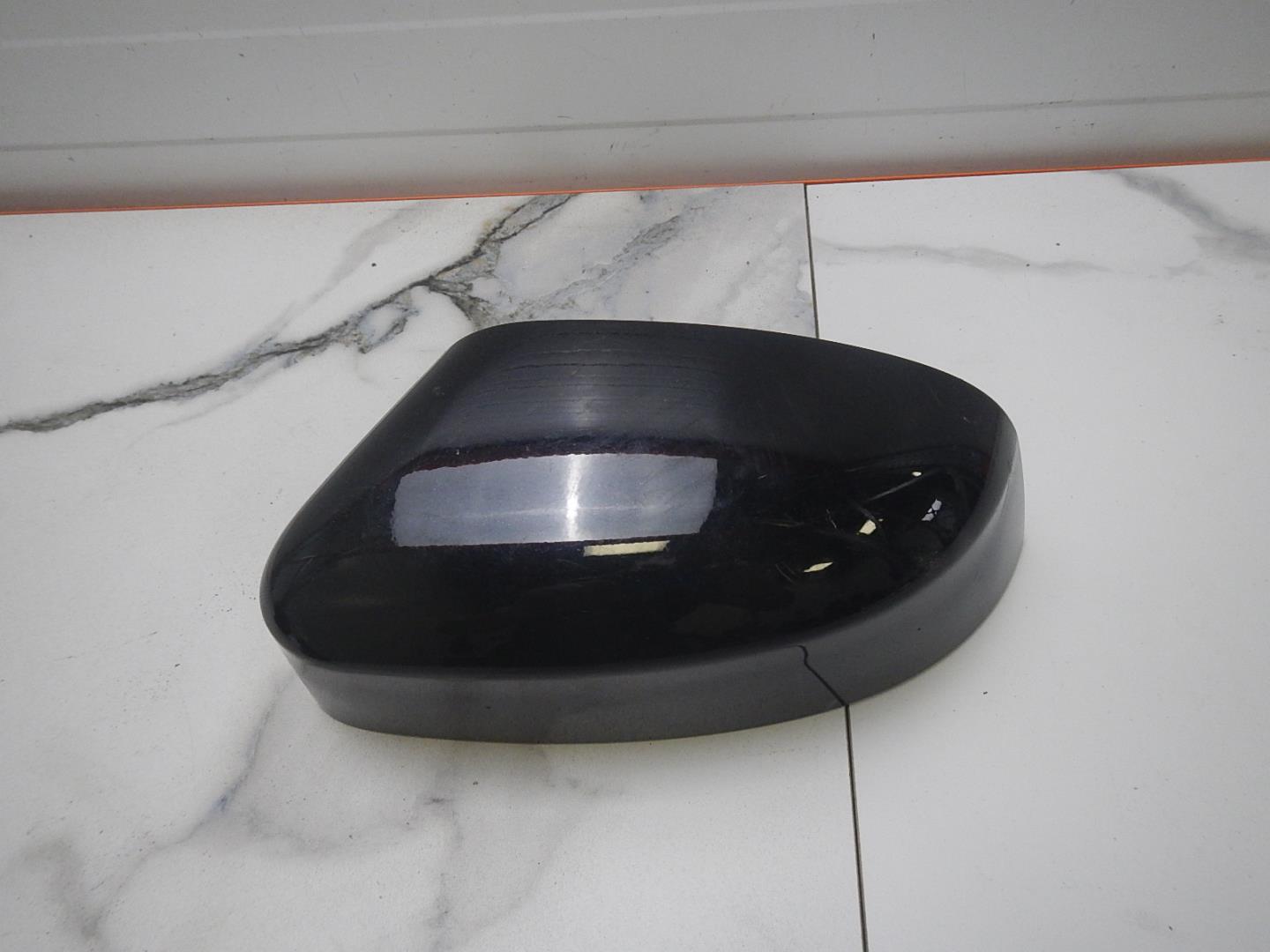 Крышка зеркала внутренняя левая