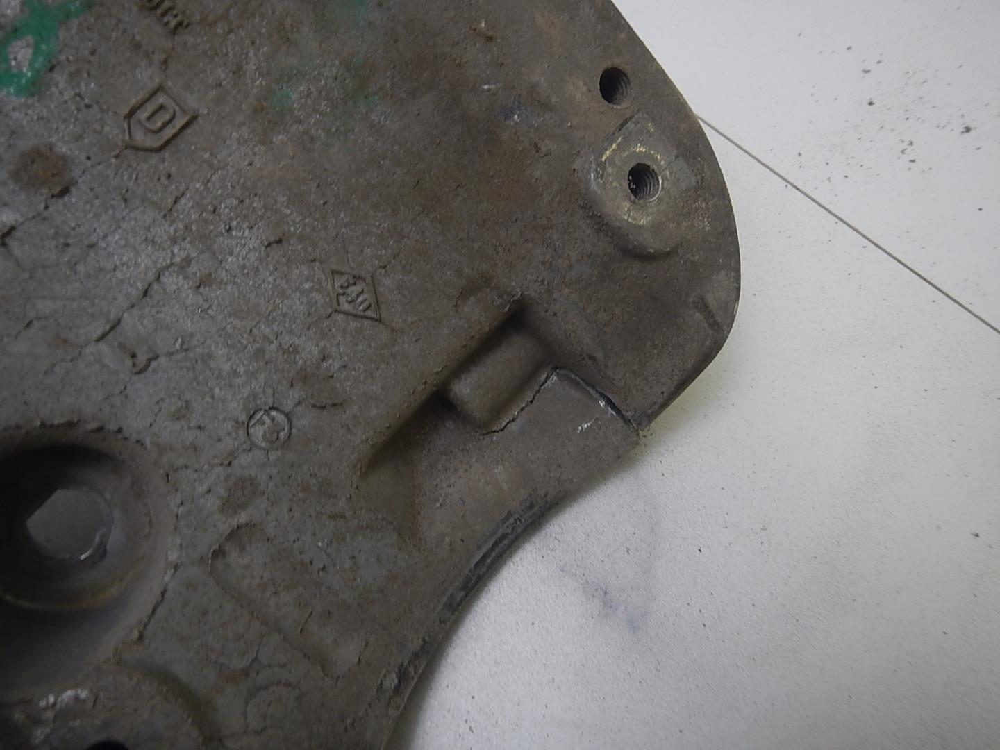 Кронштейн генератора