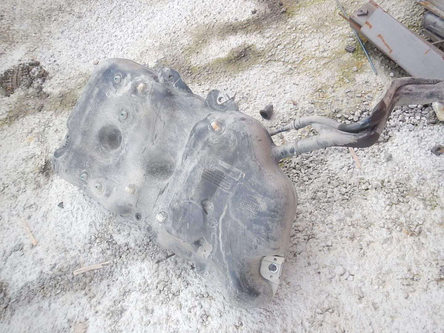 Бак топливный