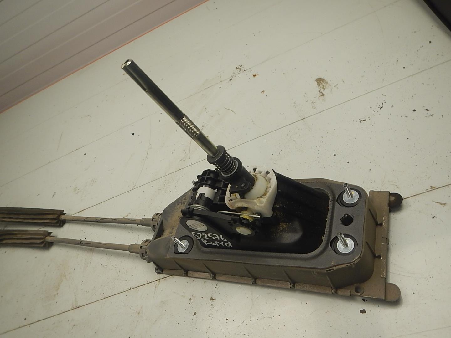 Кулиса МКПП / АКПП