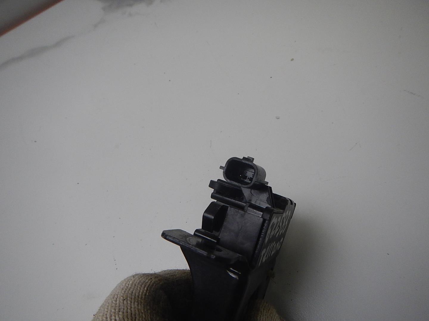 Замок багажника