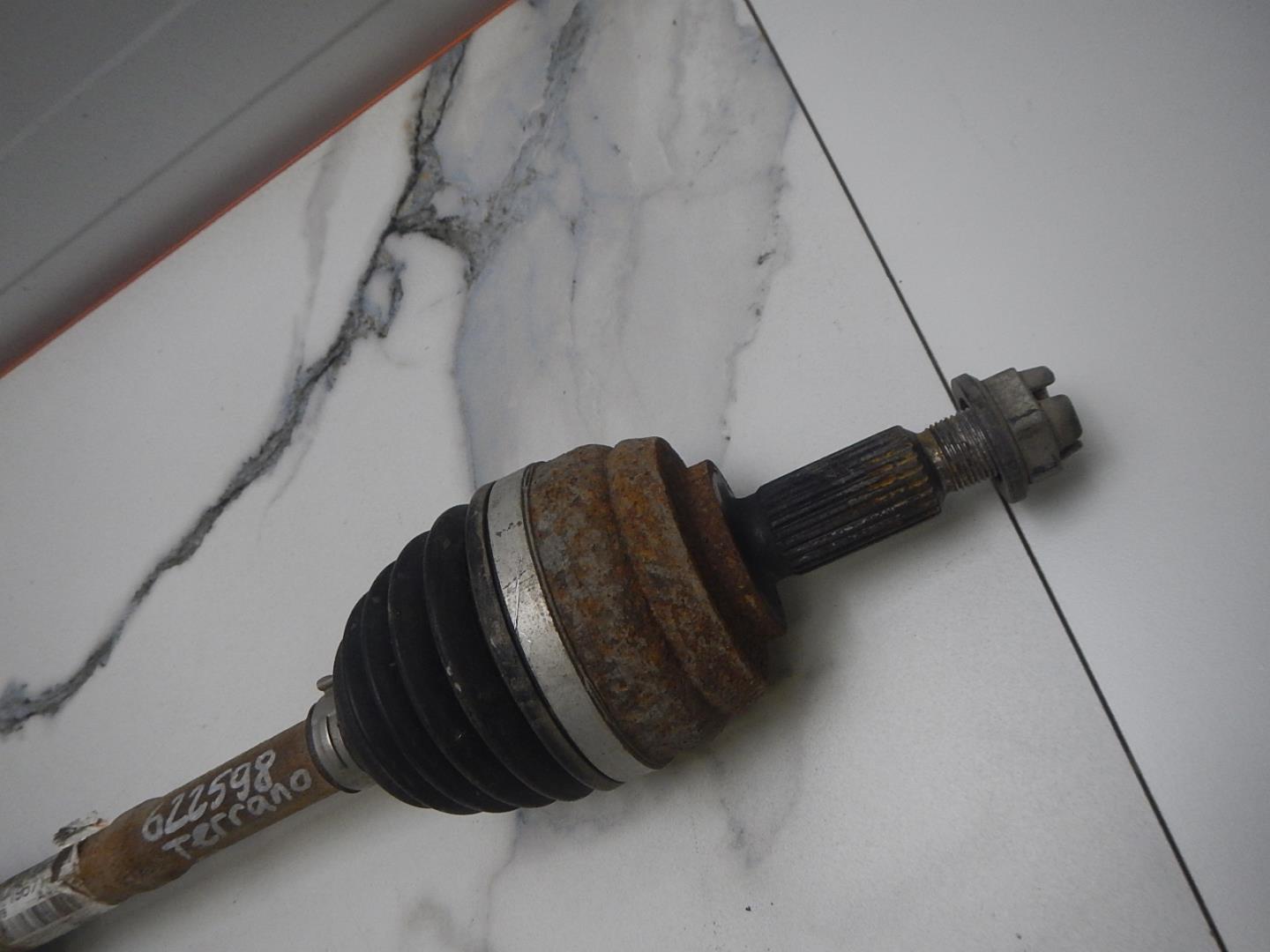 Полуось передняя левая