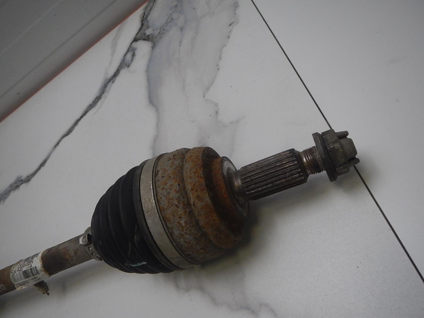 Полуось передняя правая