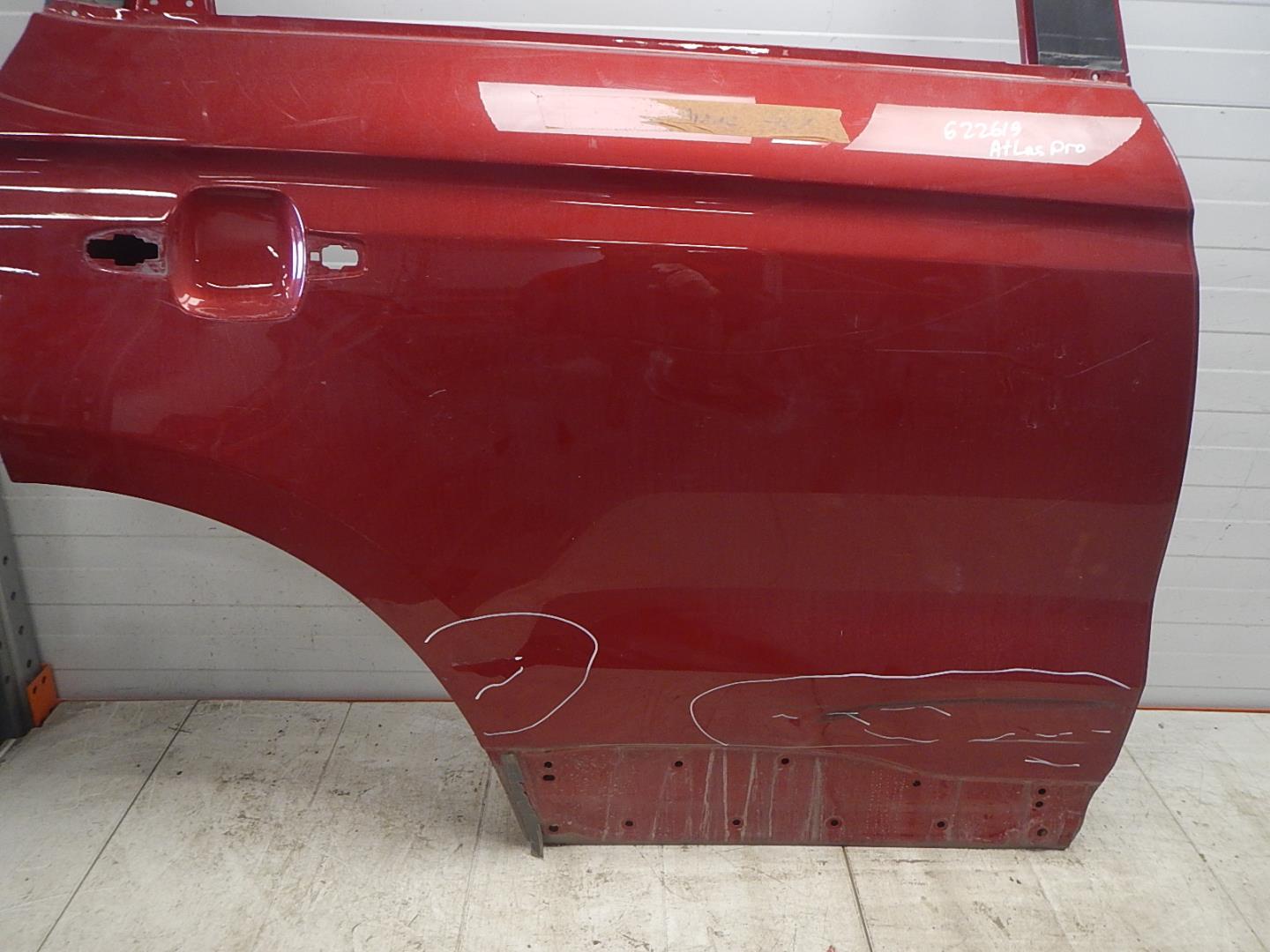 Дверь задняя правая