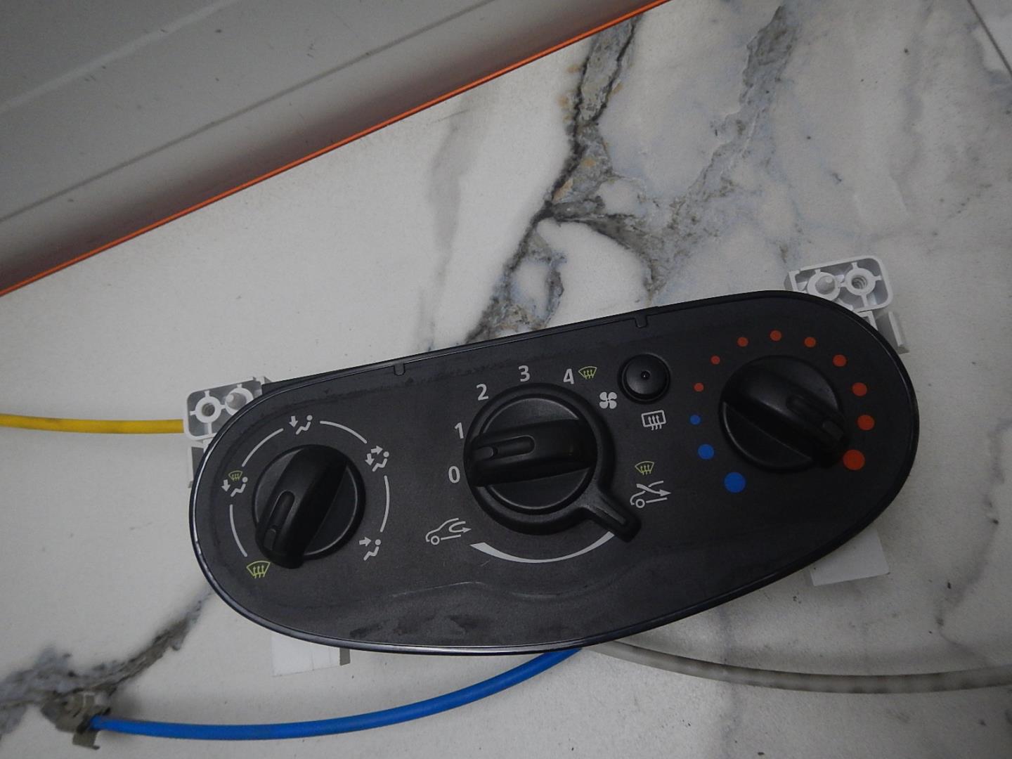 Блок управления климатической установкой