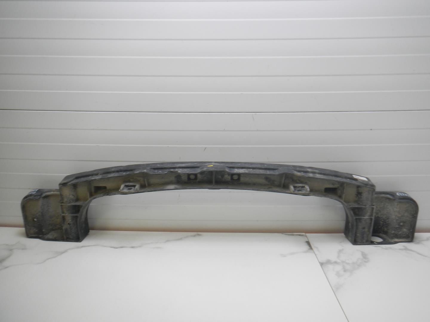 Усилитель заднего бампера