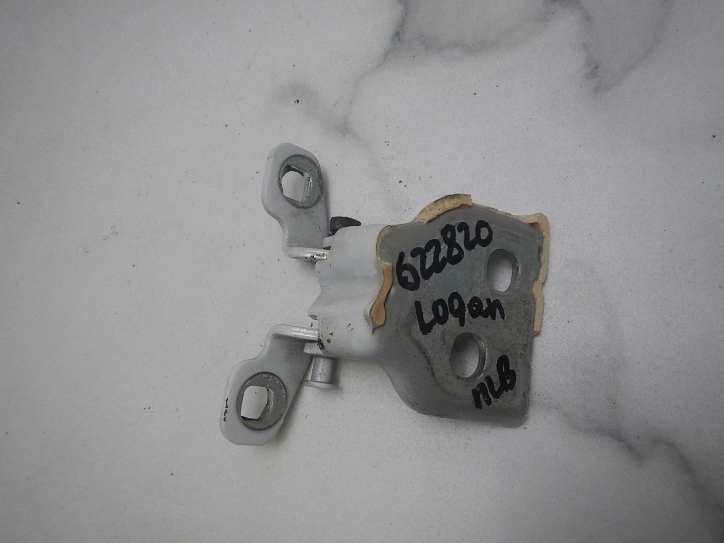 Петля двери передней левой верхняя