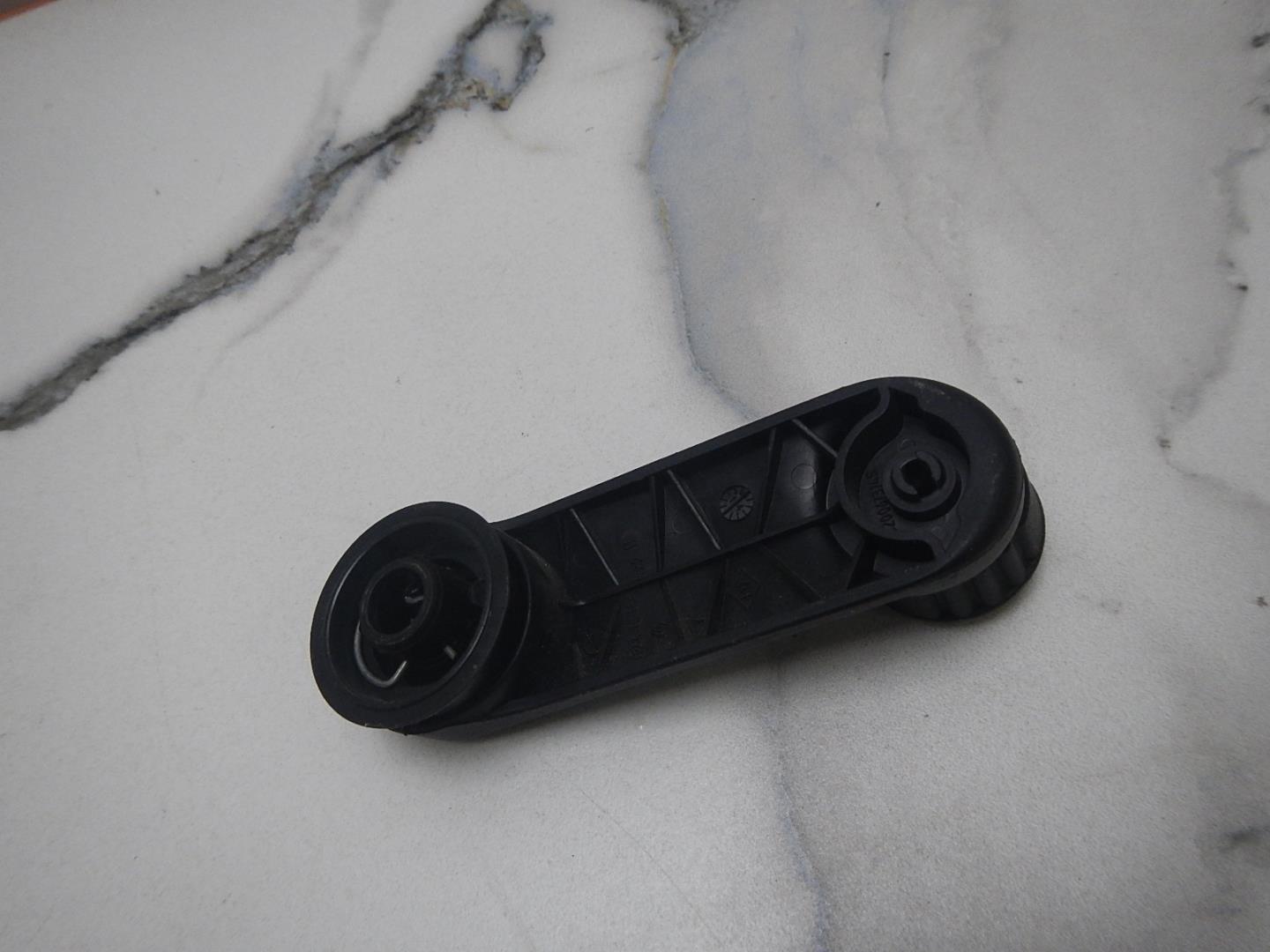 Ручка стеклоподъемника