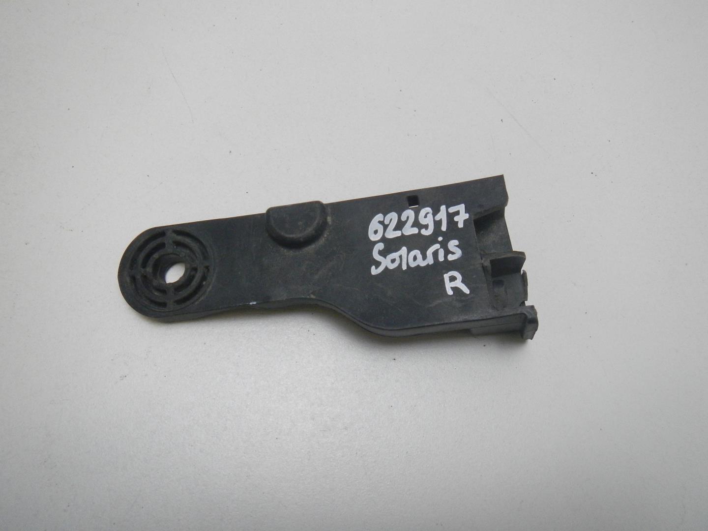 Кронштейн фар правый