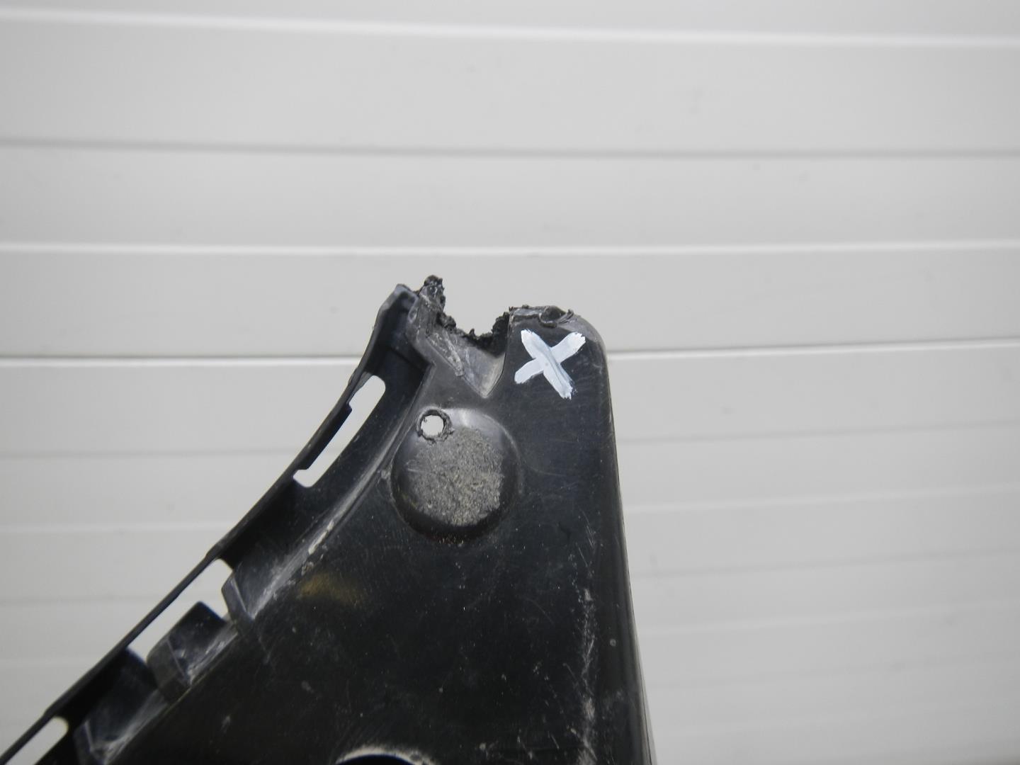 Кронштейн переднего бампера правый