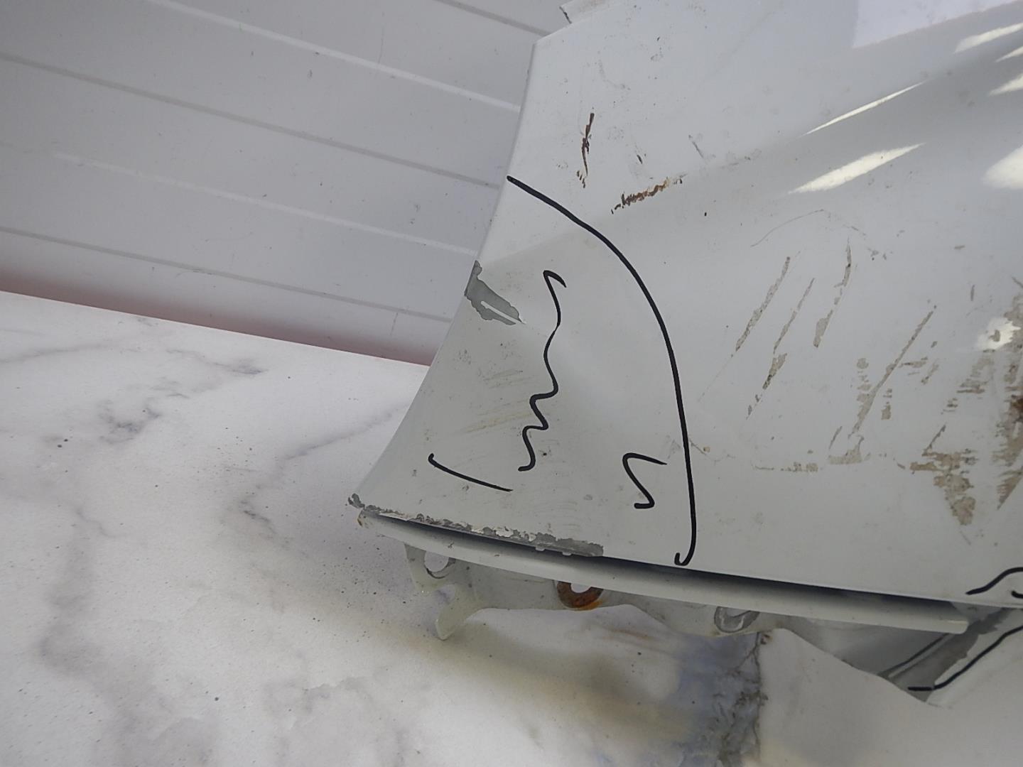 Крыло переднее левое