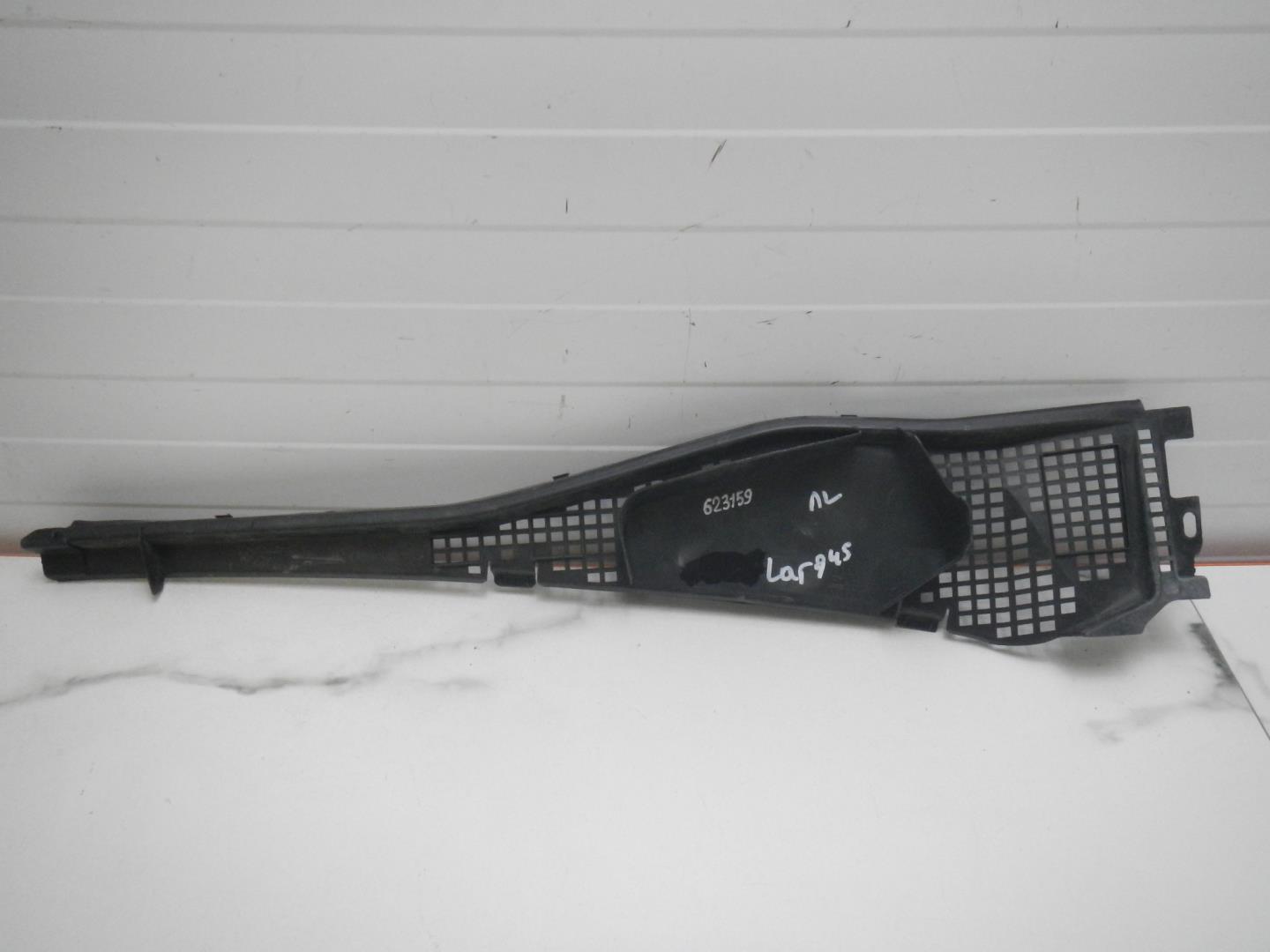 Решетка стеклоочистителей (Жабо)