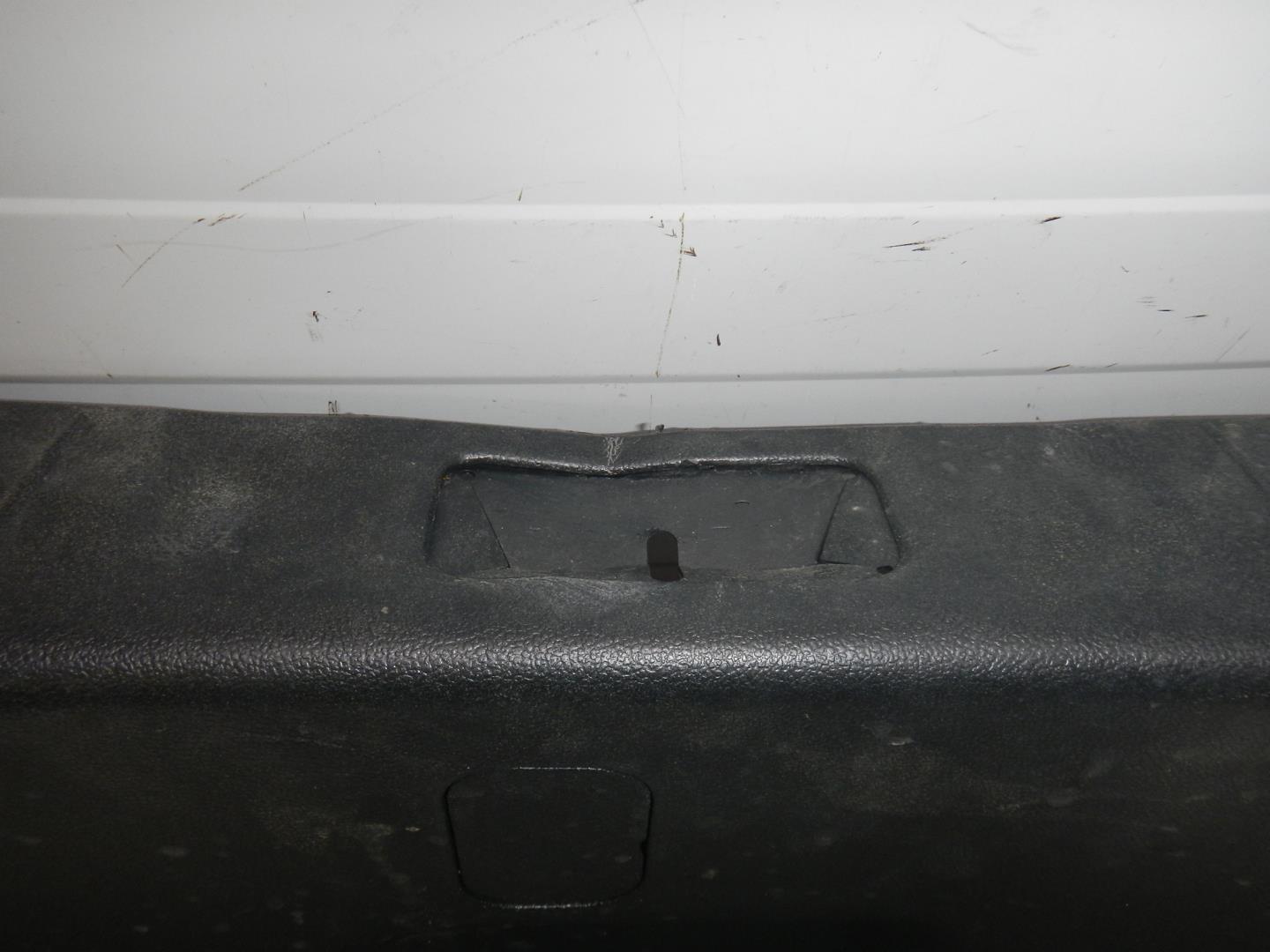 Обшивка багажника