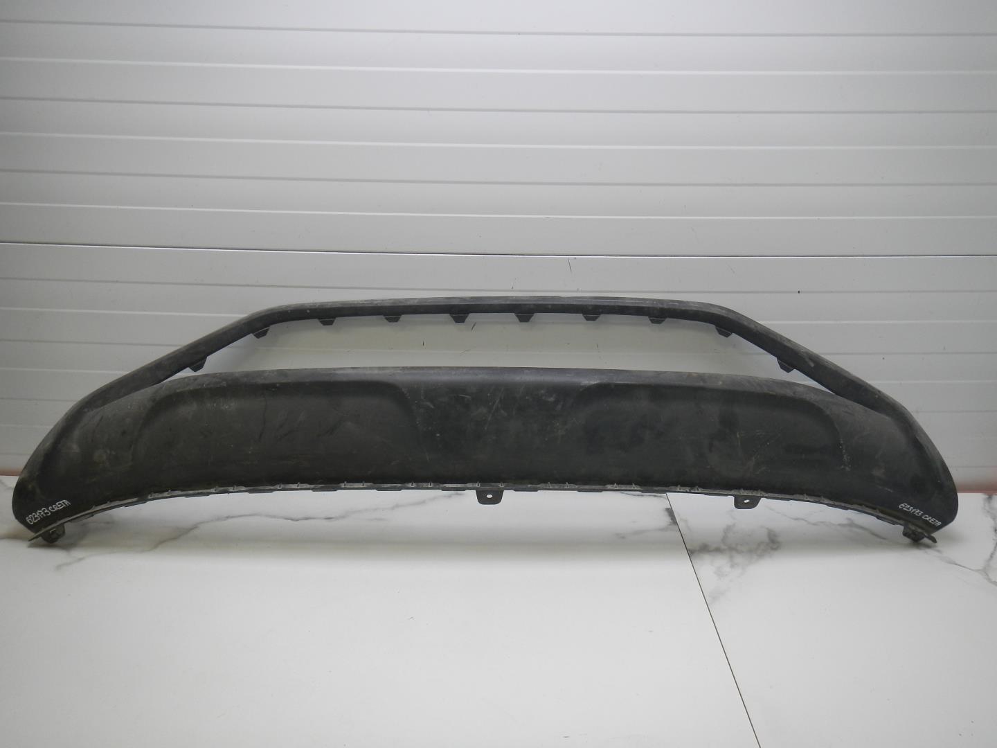 Накладка переднего бампера