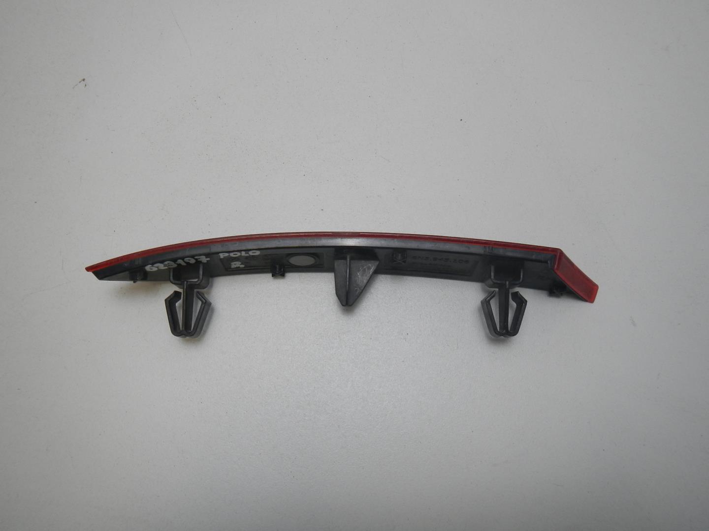 Отражатель в бампер задний правый