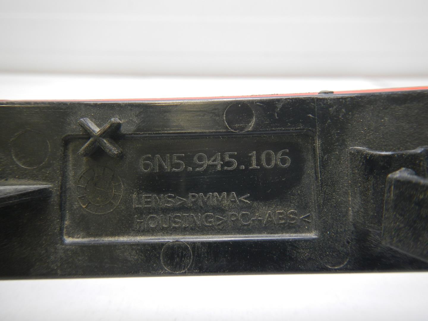 Отражатель в бампер задний правый