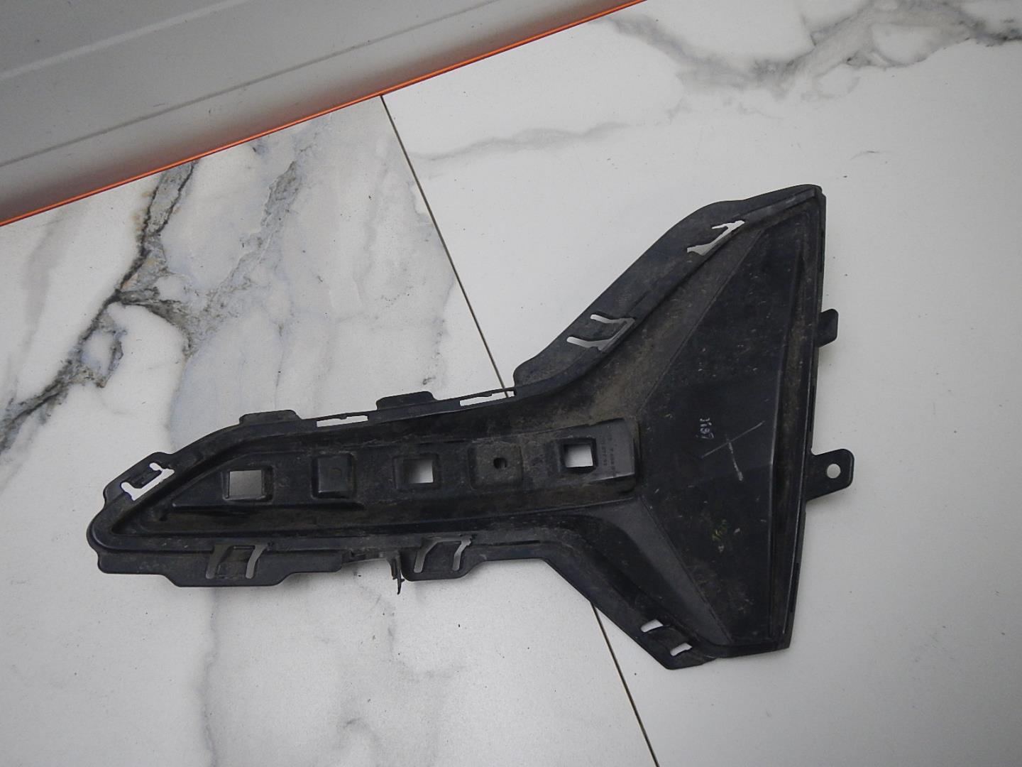 Накладка заднего бампера правая