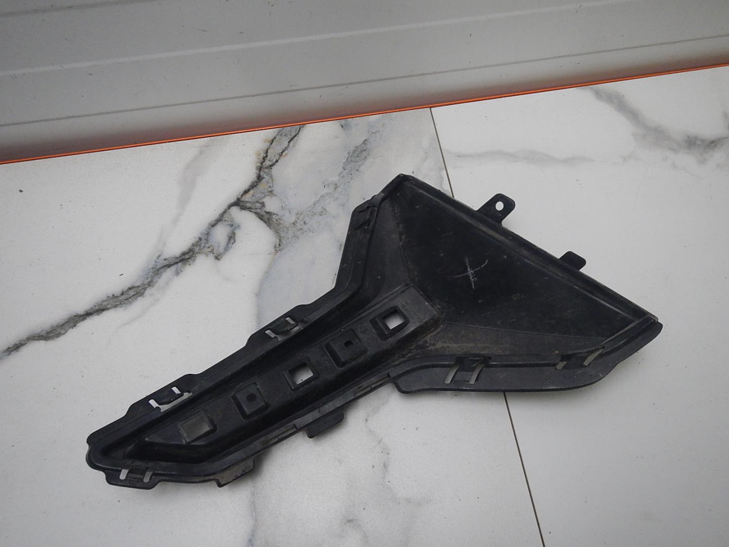 Накладка заднего бампера левая