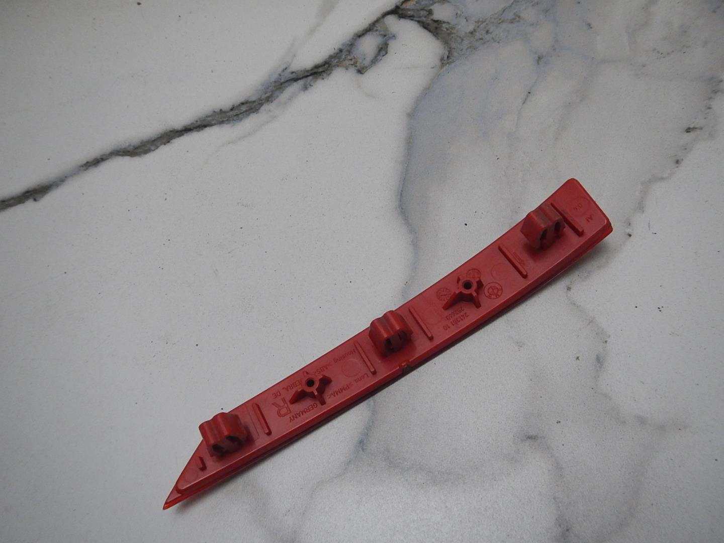 Отражатель в бампер задний правый