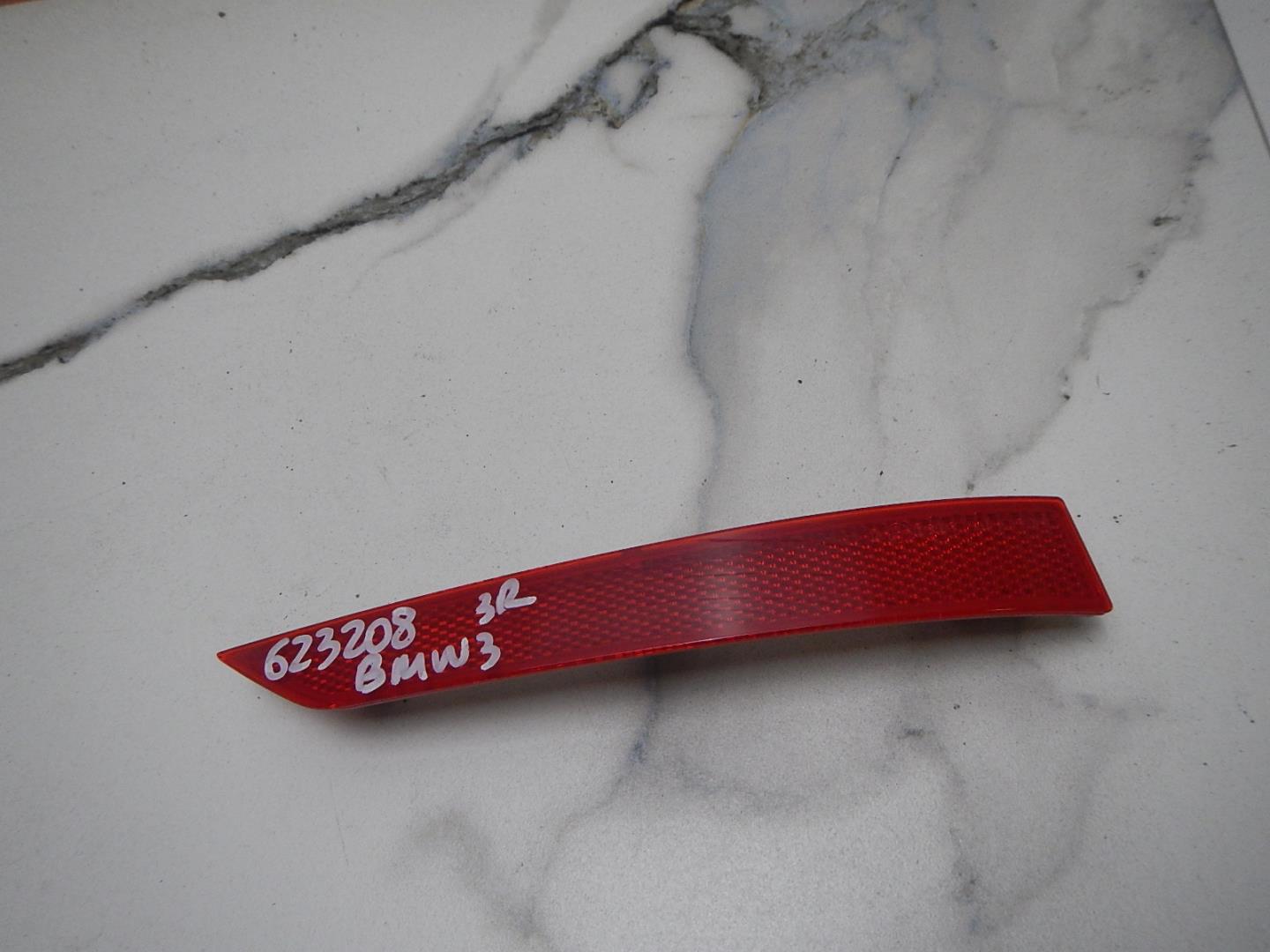 Отражатель в бампер задний правый