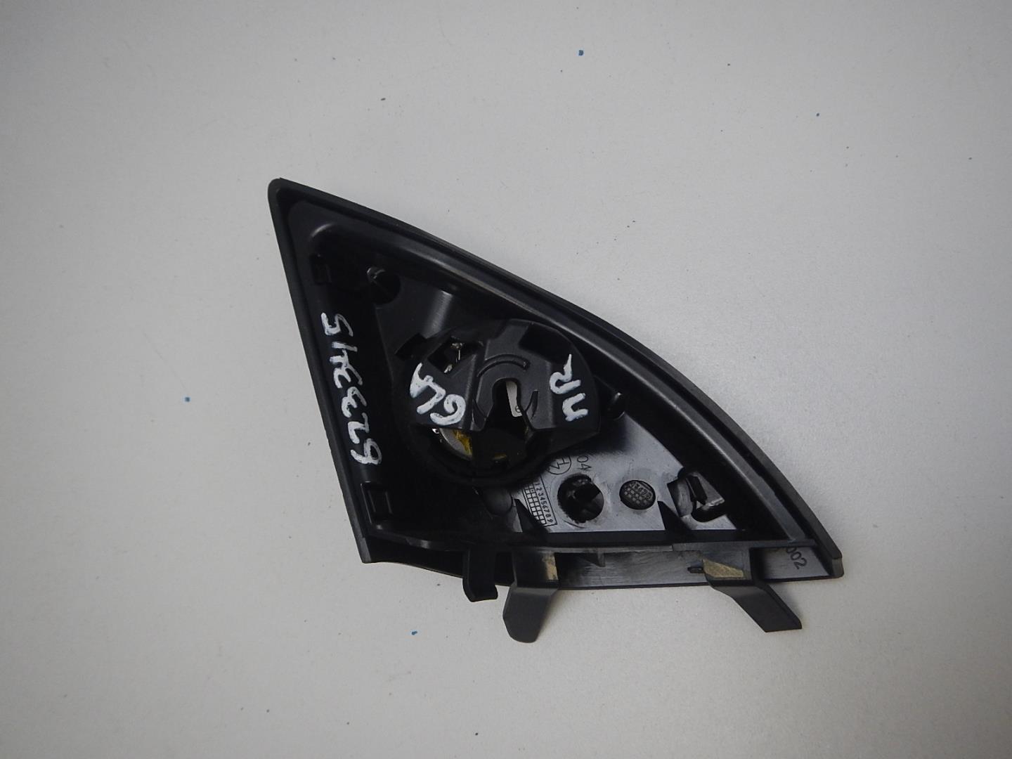 Крышка зеркала внутренняя правая