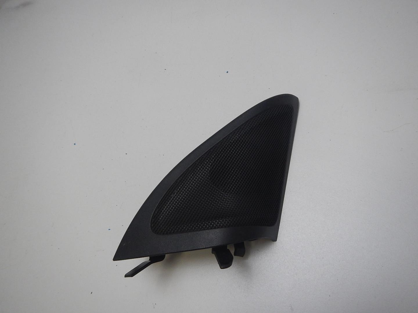 Крышка зеркала внутренняя правая